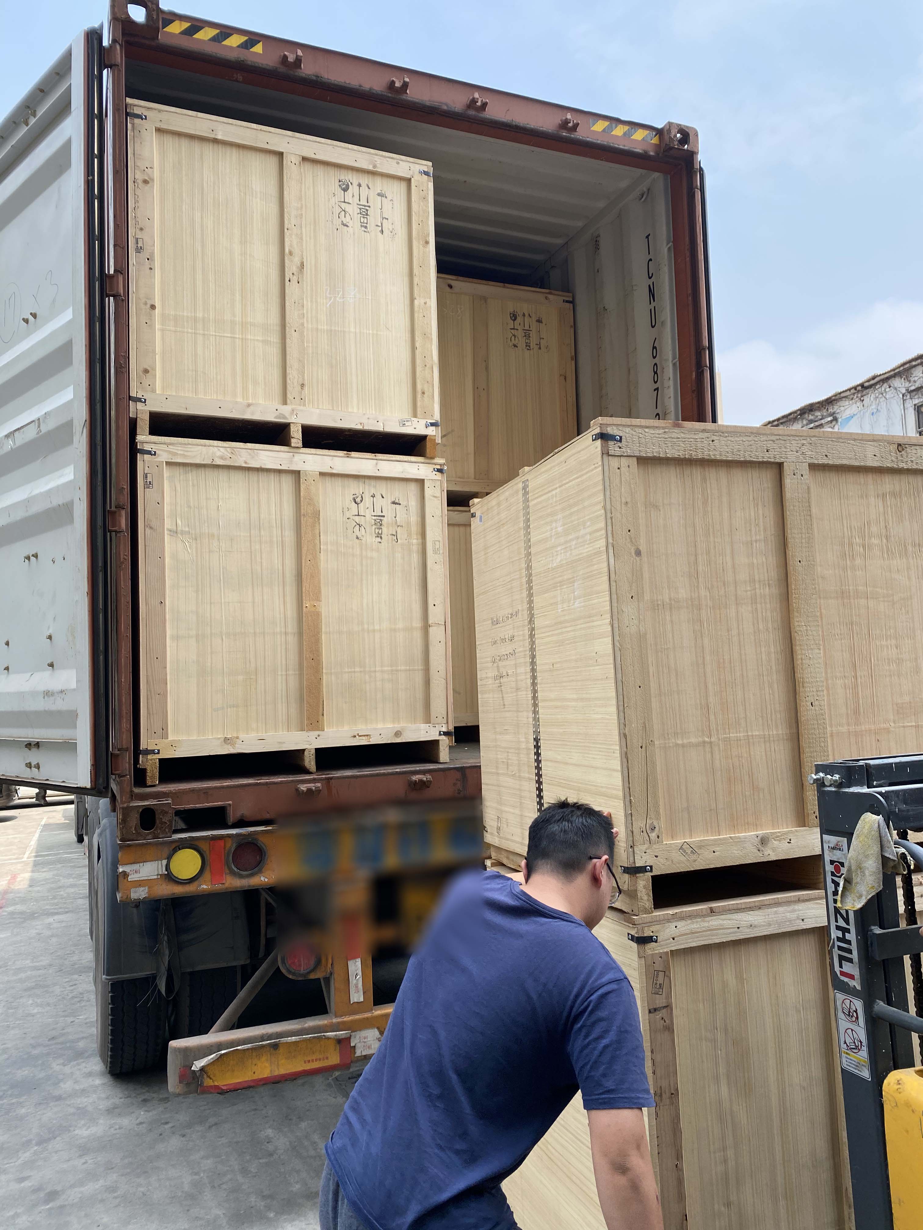 A Container of Dental Chair Was Sent Away 4