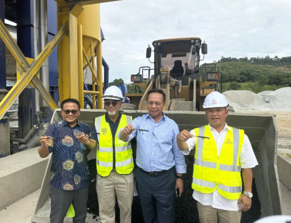 Tietuo Mechanical Asphalt Mixing Field Hard Power Drives Internationalization 4