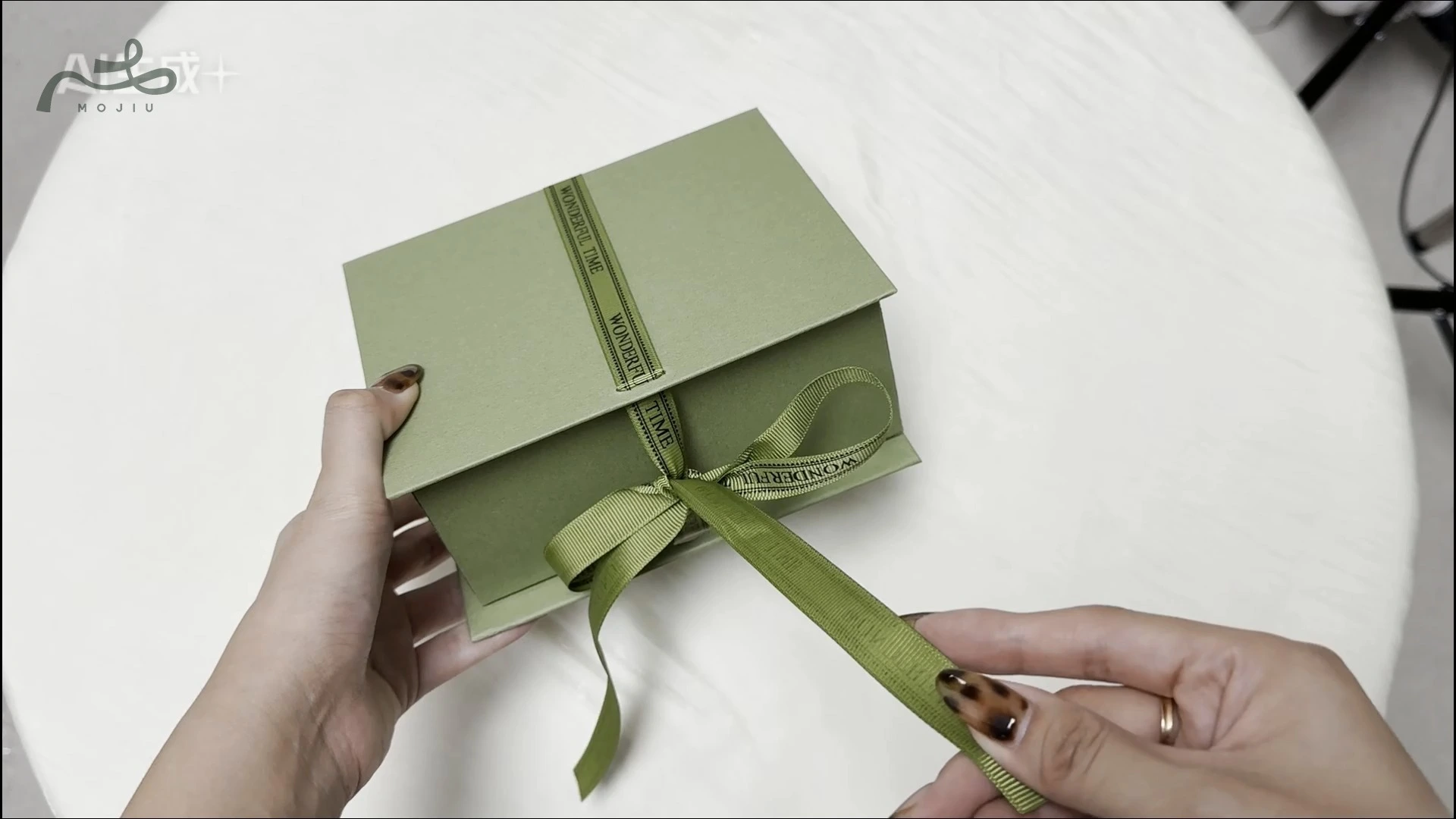 Flip-top jewelry box earring box, customizable logo 1