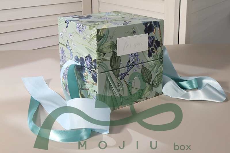 Premium floral pattern gift boxes are customizable and crafted from high-quality paper 1