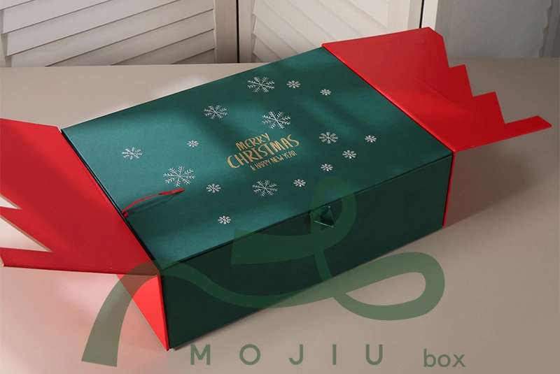 Exquisite magnetic box Christmas gift box with customizable logo 1
