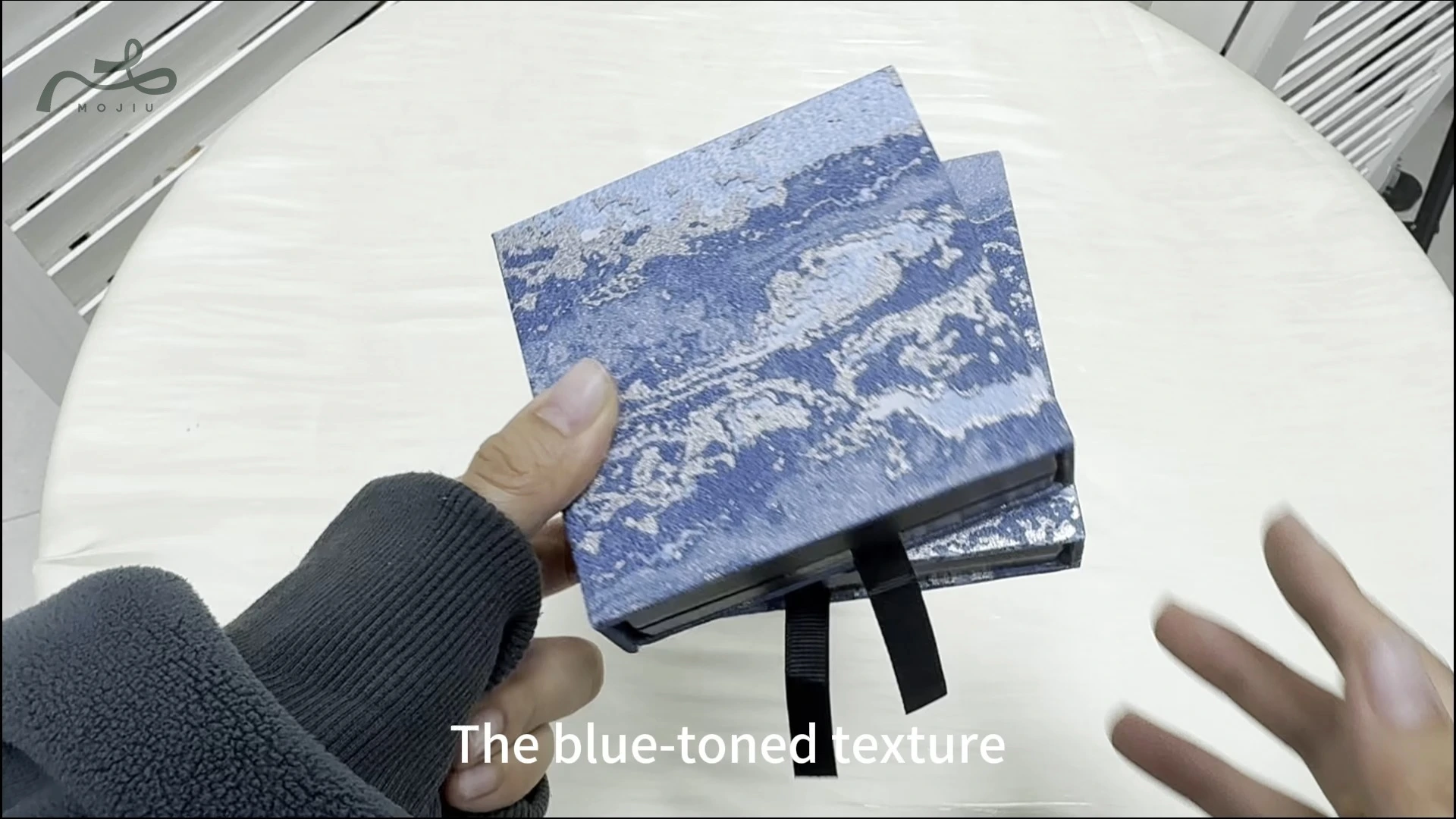 Exquisite luxury jewelry storage box gift box with blue wave feeling Mojiu packaging 1