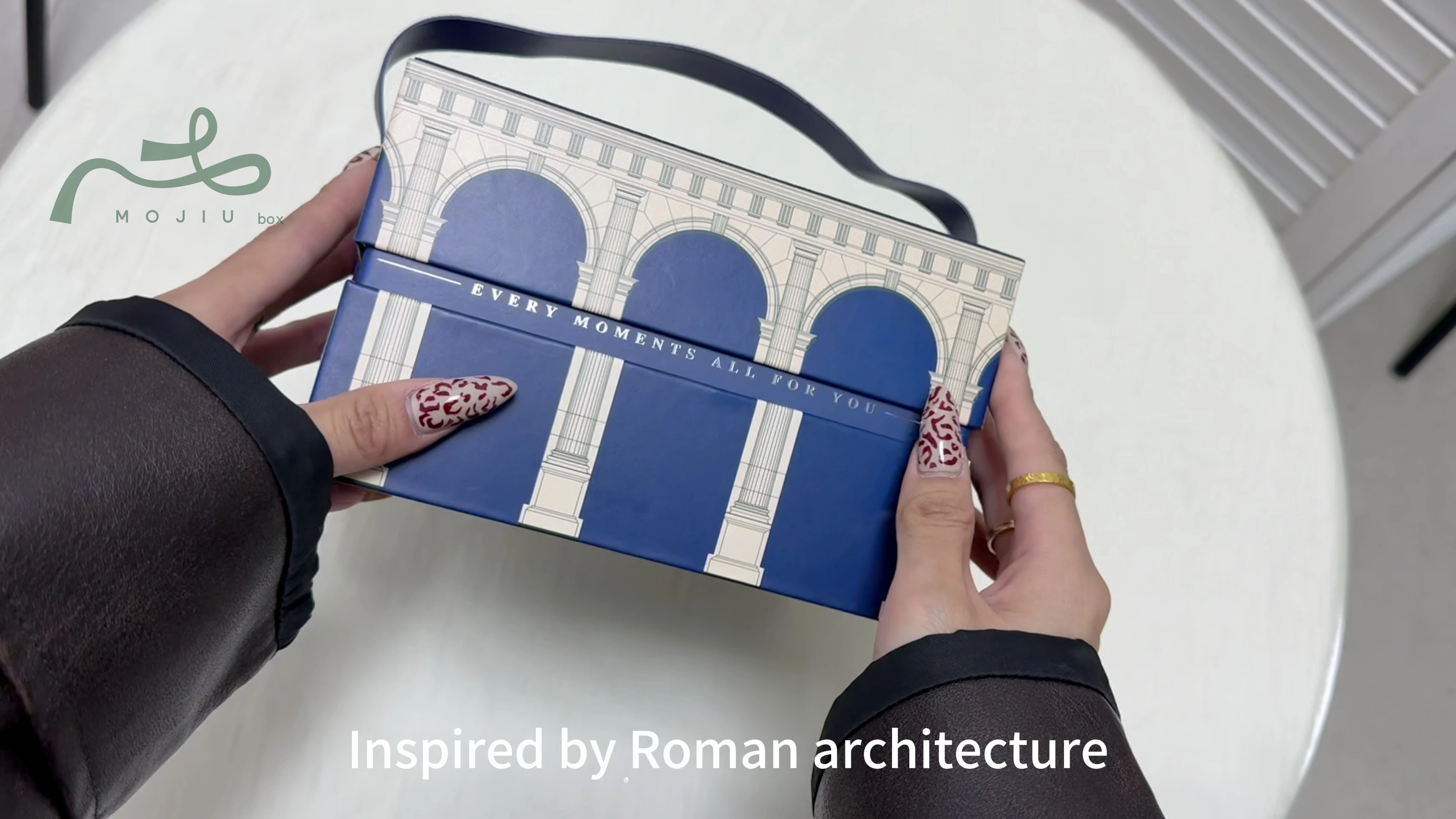 Luxury Gift Box for Birthday & Wedding, Elegant Portable Box | Mojiu Packaging 1