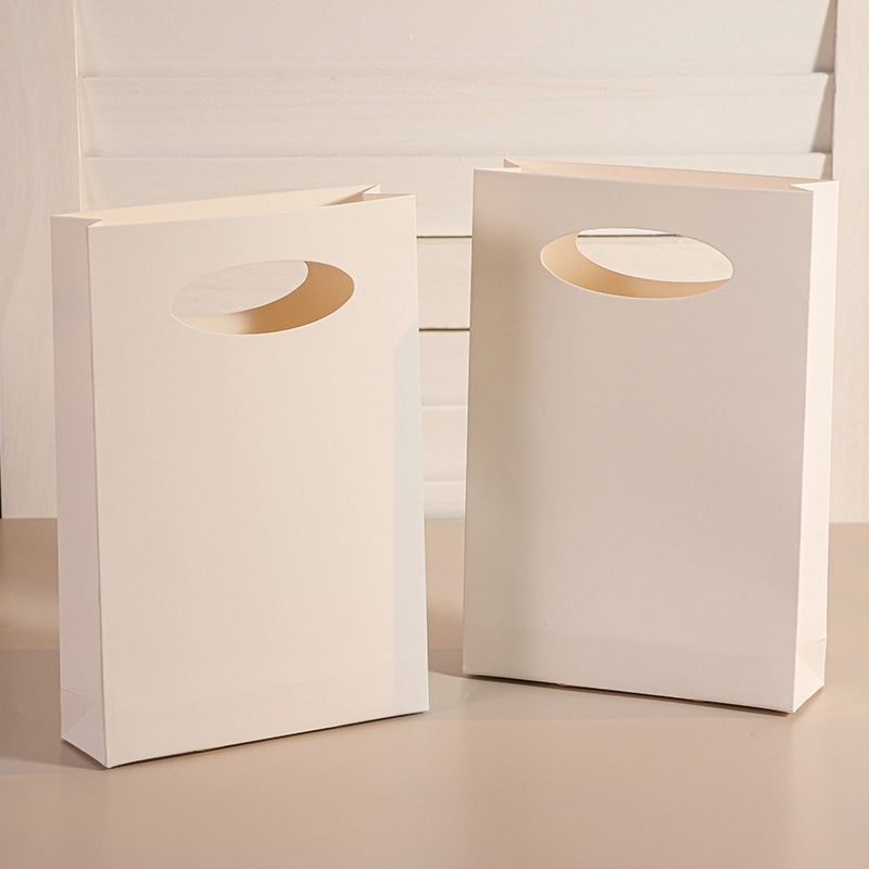 Sac en papier avec poignée découpée personnalisée | Sac de courses en carton épais 1