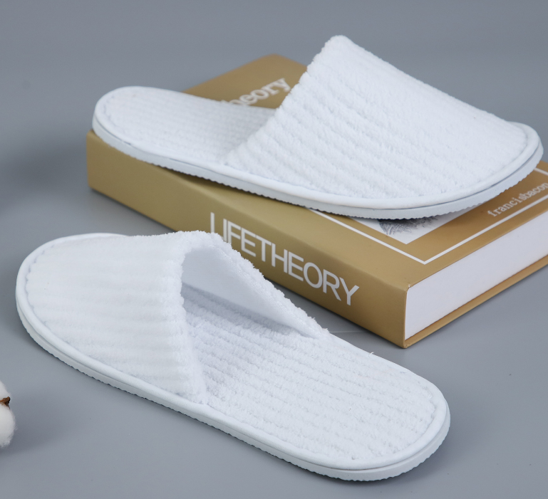 Hotel Coral Fleece Slippers Hotel Homestays Travel Supplies Household Warm Thick Slippers Manufacturers Wholesale 9