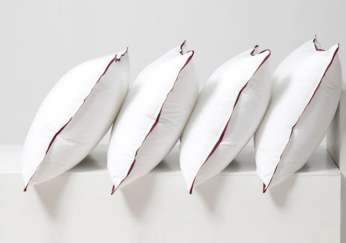 Anti-bacterial and anti-mite five-star hotel pillow 5