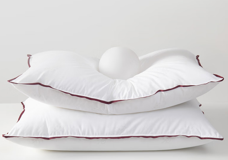 Anti-bacterial and anti-mite five-star hotel pillow 7