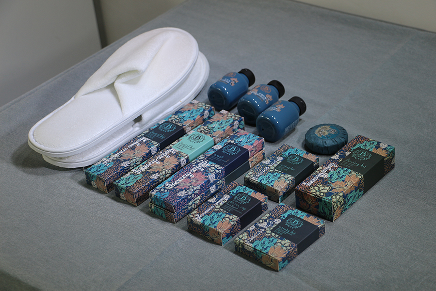 hotel bathroom toiletries