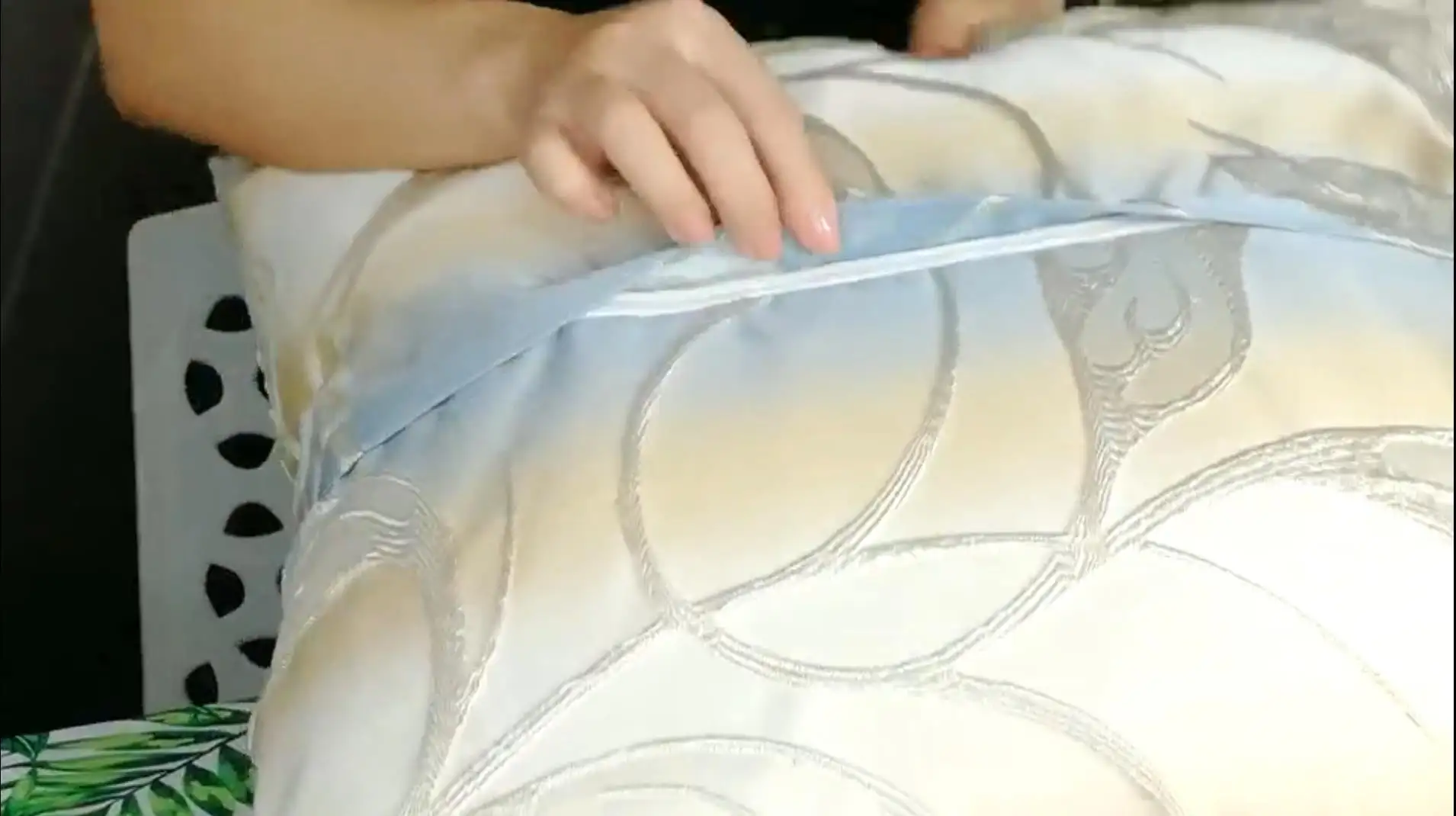 Hanbi Textile | Comfortable throw pillow order now 5