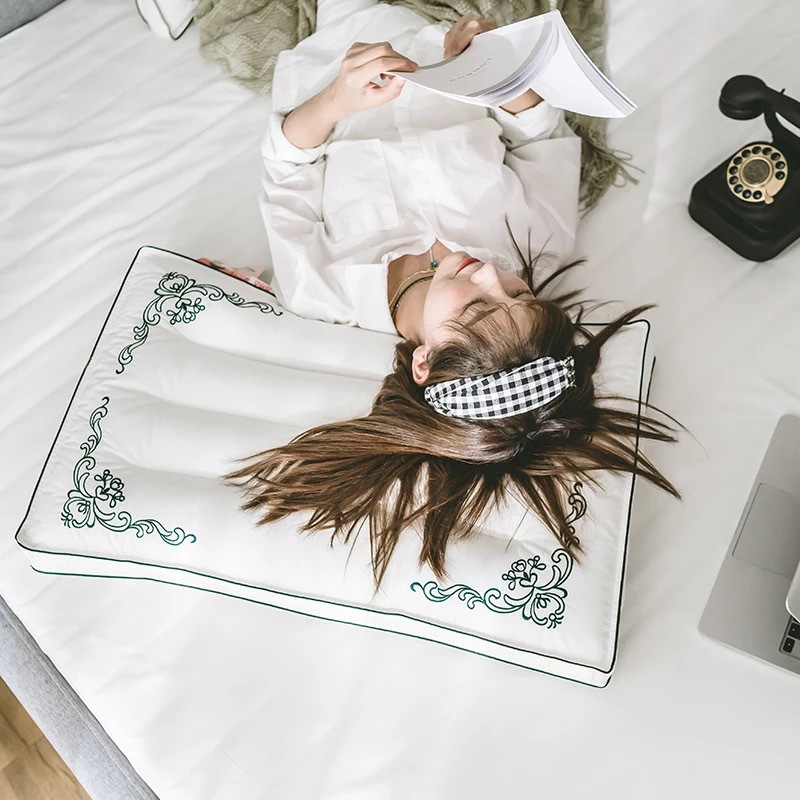 100% Cotton Three-Dimensional Hotel Pillow Custom Wholesale -Hanbi Textile 9