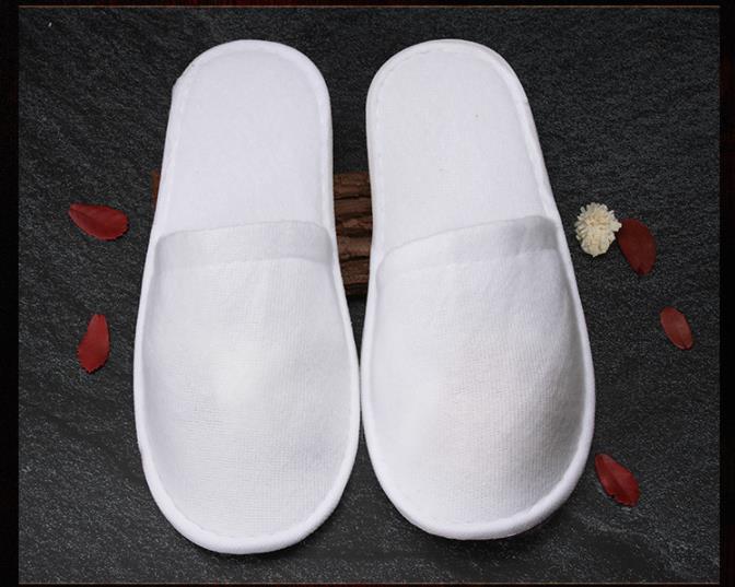 Environment friendly degradable straw disposable hotel toiletries set exotic style shampoo shower cream slippers 8