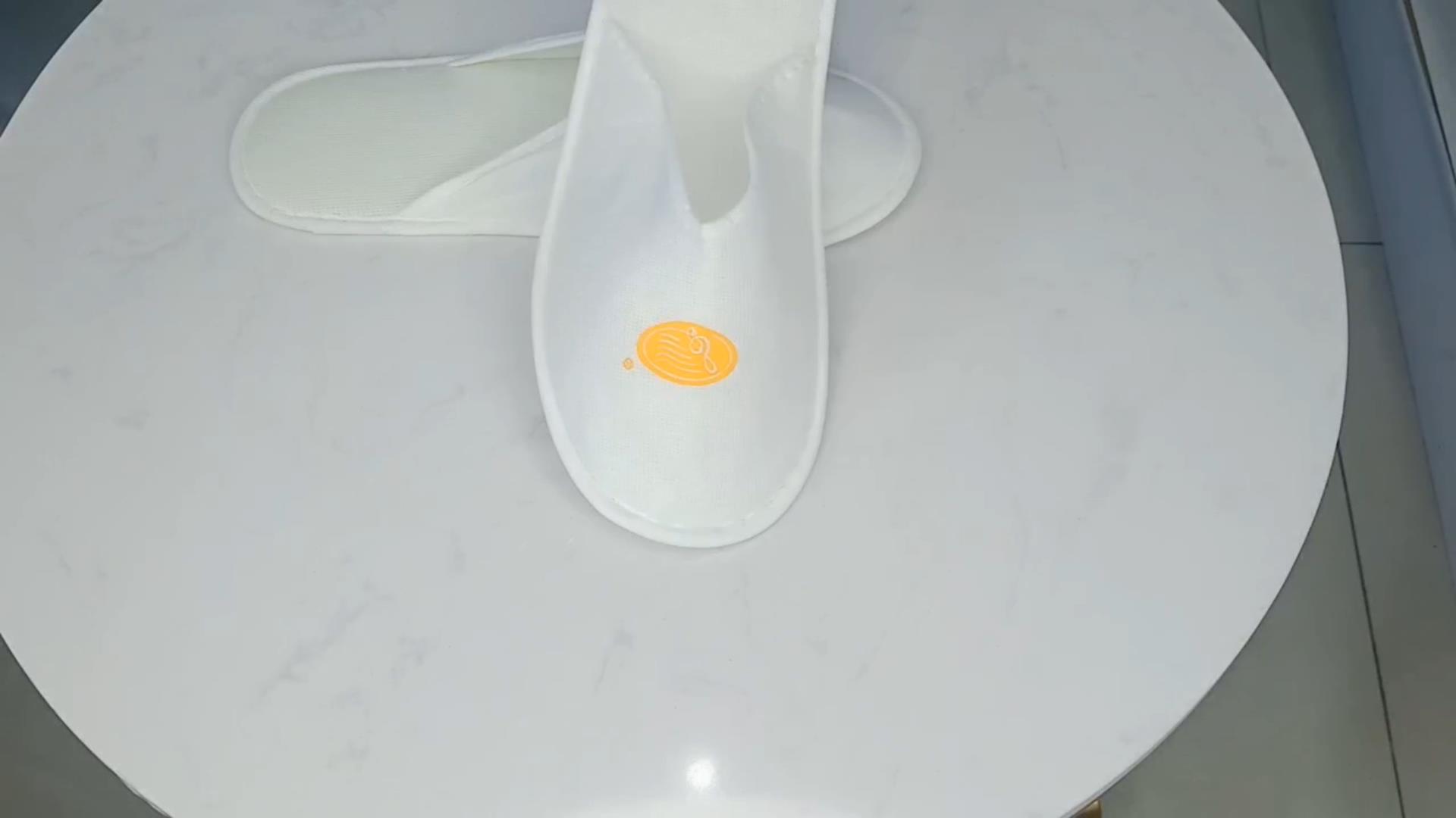 Best hotel white slippers for sale circular style one-off portable packaging-Hanbi textile 10