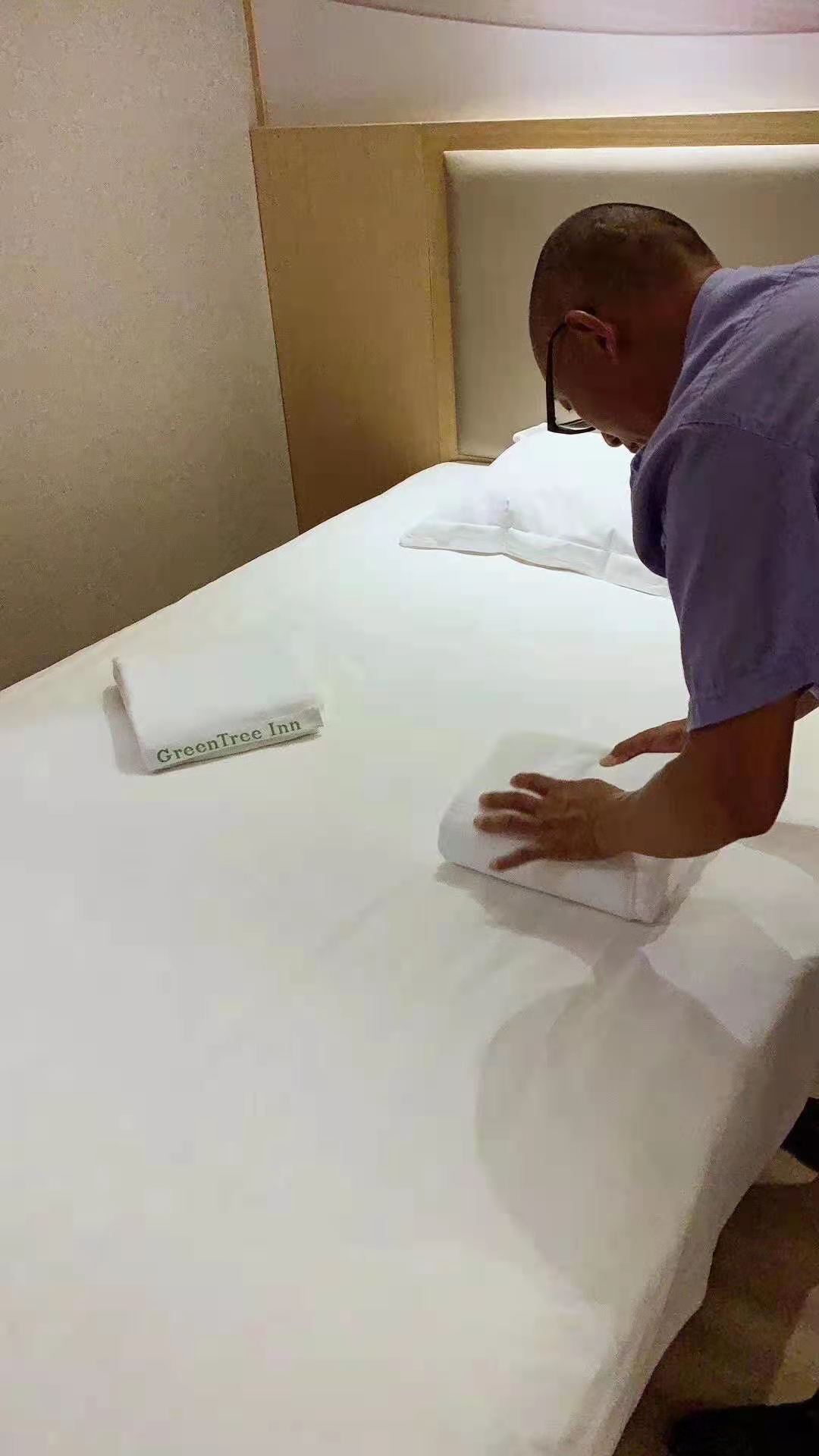 Suppliers wholesale hotel high end towel good price 2