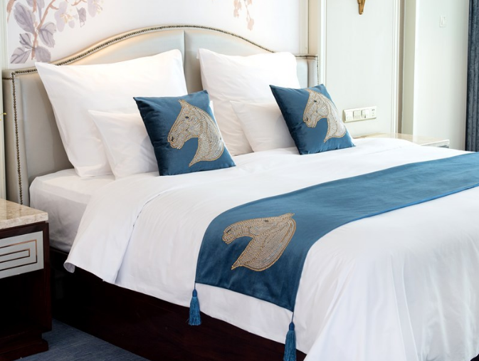 Custom Luxury Hotel Bed Runner  | Hanbi Textile 2