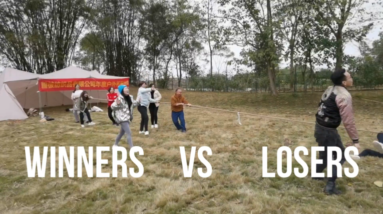 Hanbi Textile Company Staffs Is Playing Tug-of-war In Spare Time 3