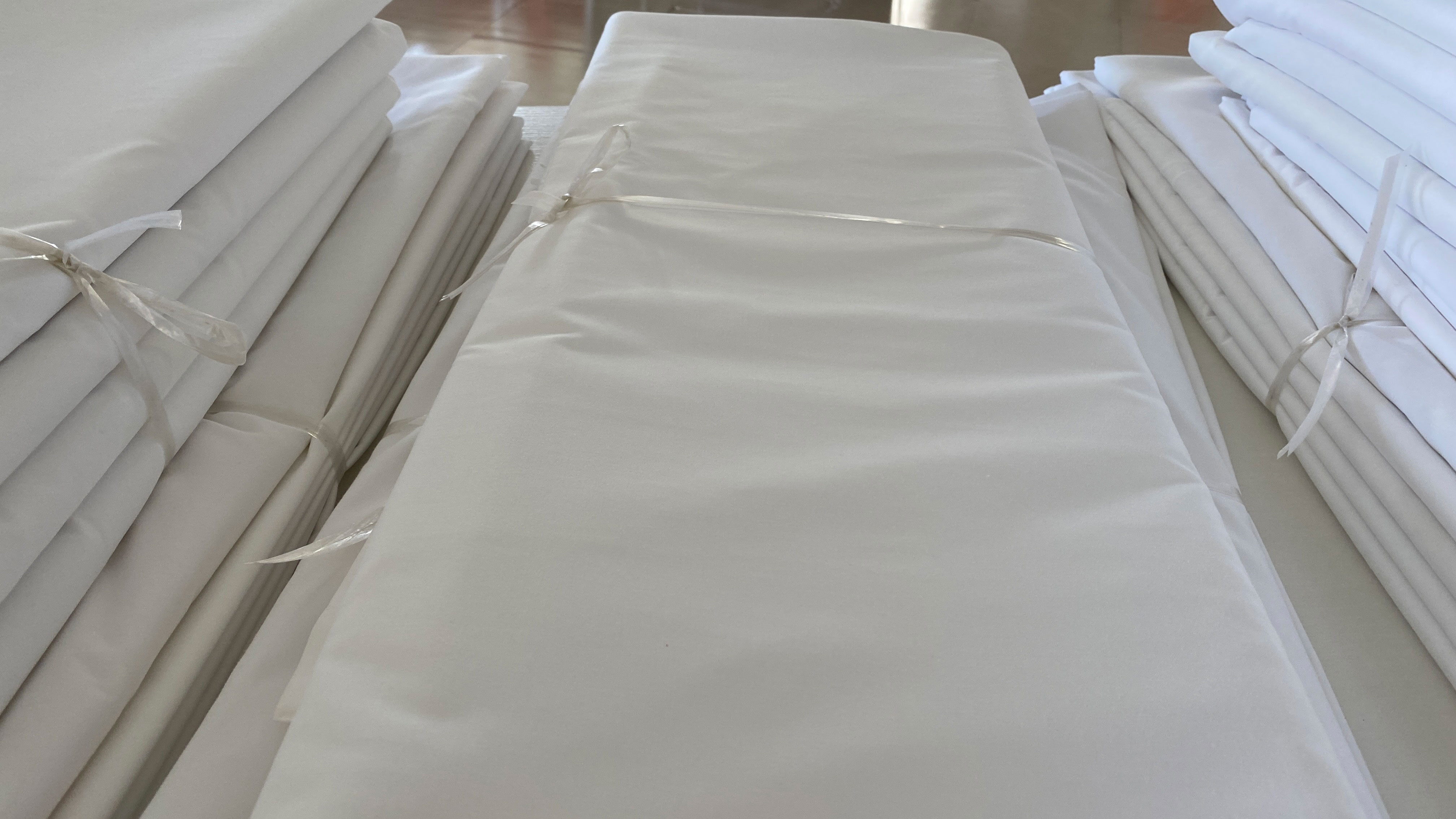 Do You Know How Hotel Linen Is Washed In A Washing Factory? 4