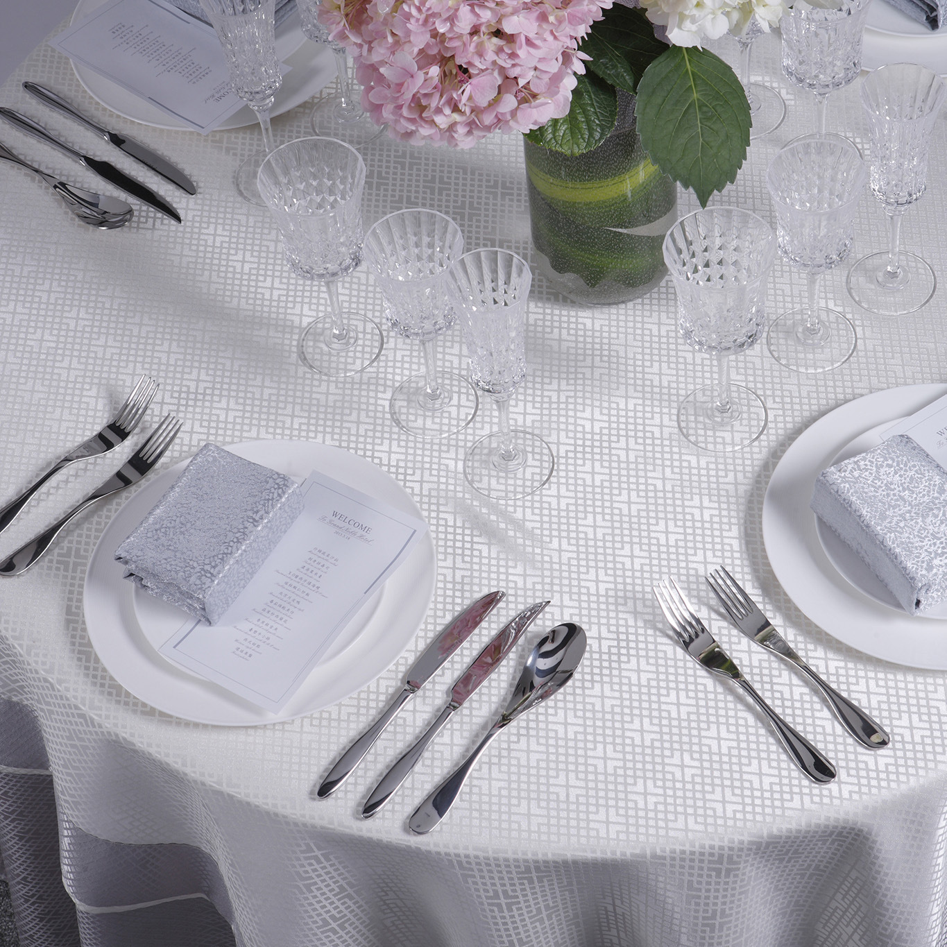 Fashion antifouling tablecloth wholesale price 1