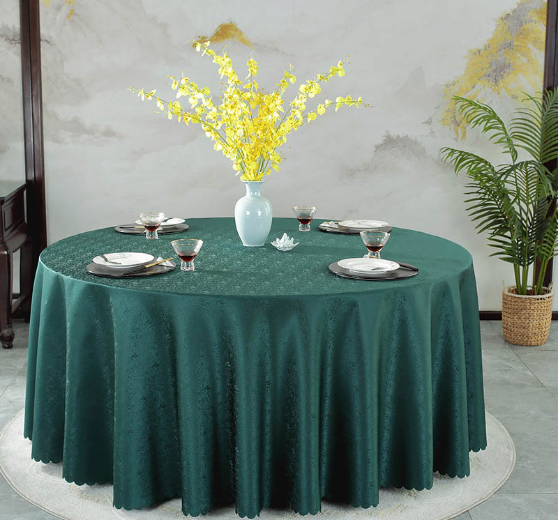 Oil, water and heat resistant wholesale hotel tablecloths 2
