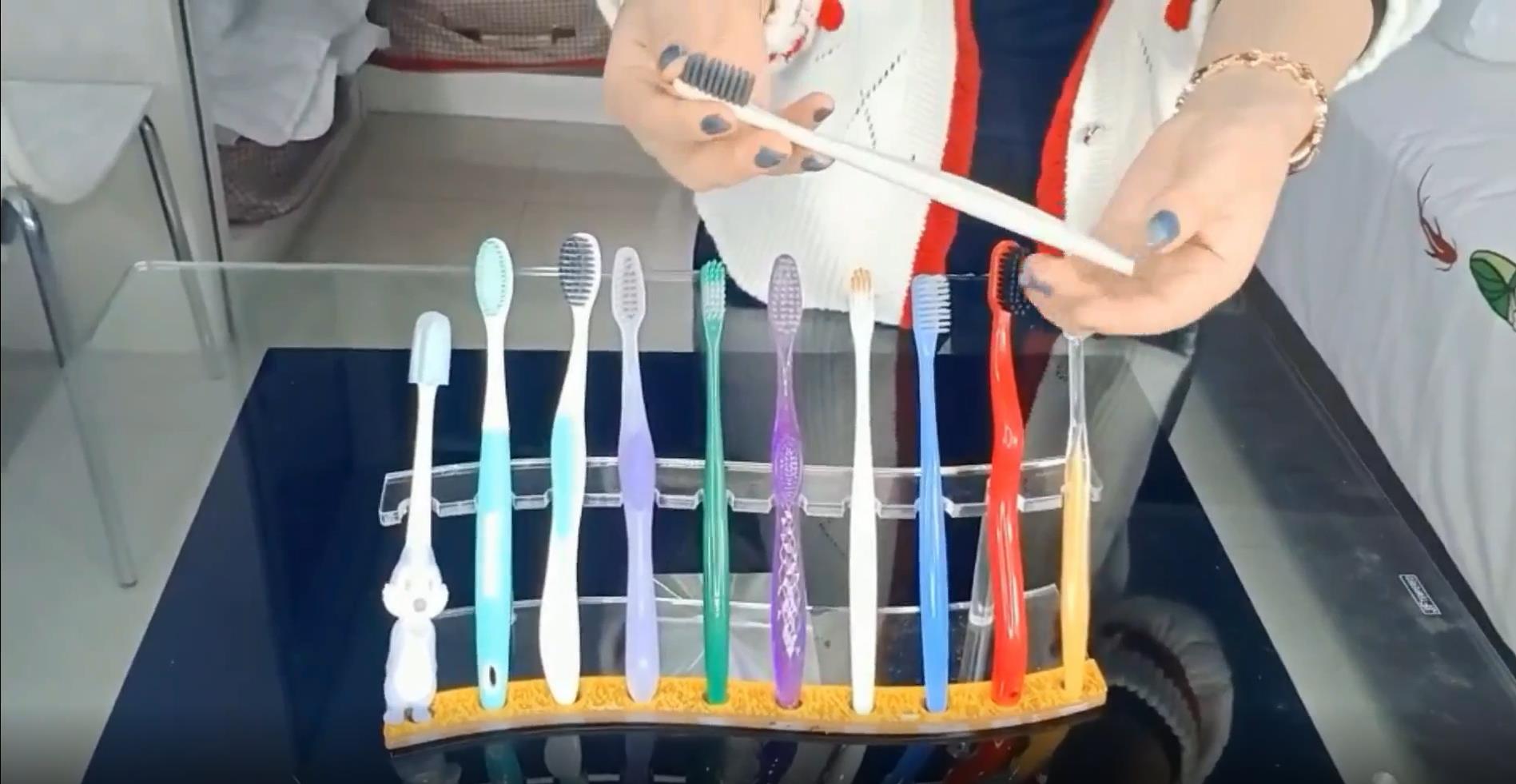 Showing many kinds of packaging toothbrushes and share Biodegradable toothbrush details-Hanbi textile 4