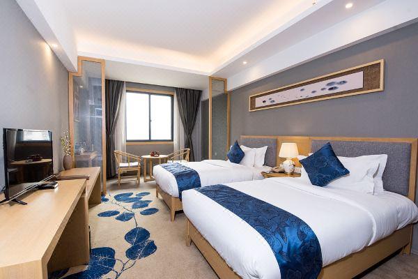 Hanbi exhibition hall have various bedding set pillow and all kinds of textile products 6