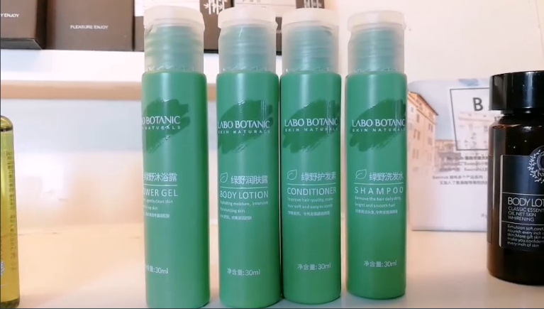 Hotel shampoo conditioner shower gel lotion wholesale hotel toilerties sets good price 5