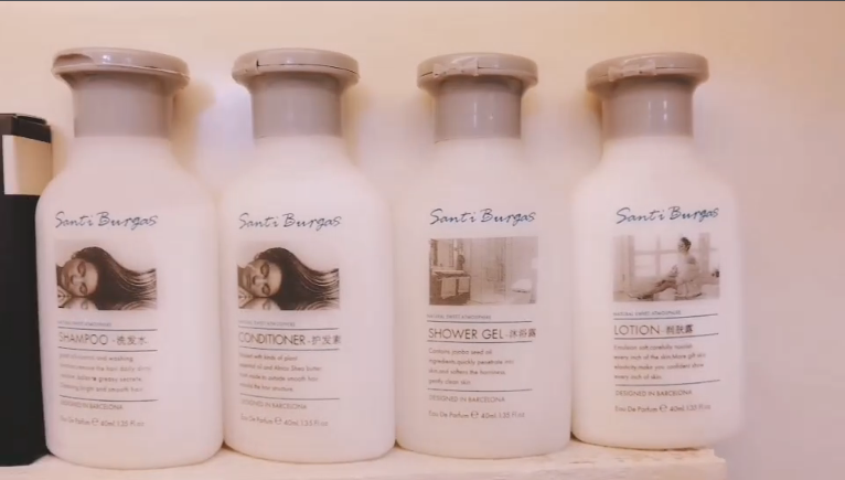 Hotel shampoo conditioner shower gel lotion wholesale hotel toilerties sets good price 4