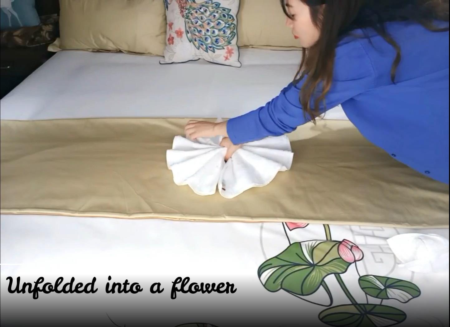 Hanbi textile Company show you how to folding hotel towel in many ways for decoration 8