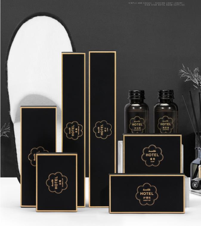 Black and gold package convenient disposable hotel toiletries with shampoo razor shower cream 8