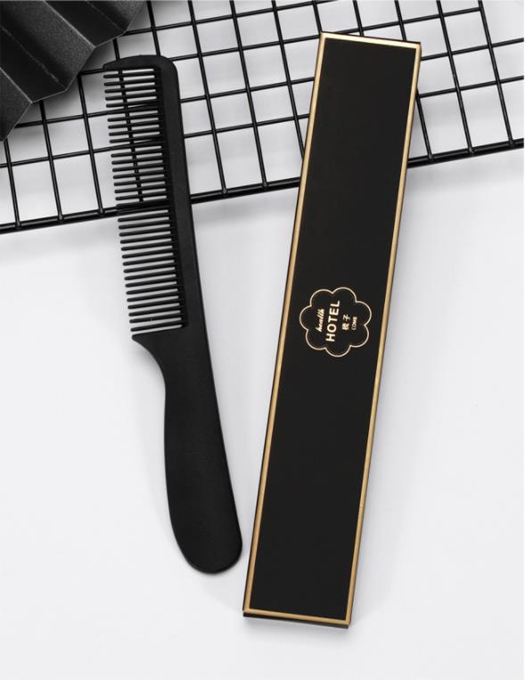 Black and gold package convenient disposable hotel toiletries with shampoo razor shower cream 11