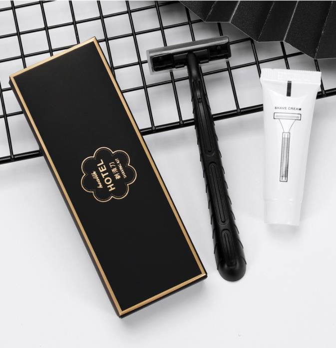 Black and gold package convenient disposable hotel toiletries with shampoo razor shower cream 3