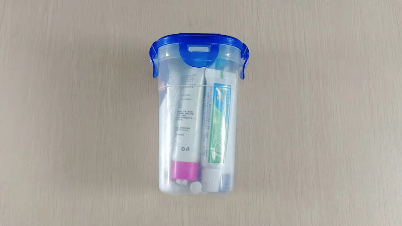 Wholesale Portable Travel Size Toiletries Kit 3