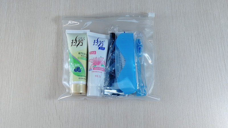 Wholesale Portable Travel Size Toiletries Kit 9