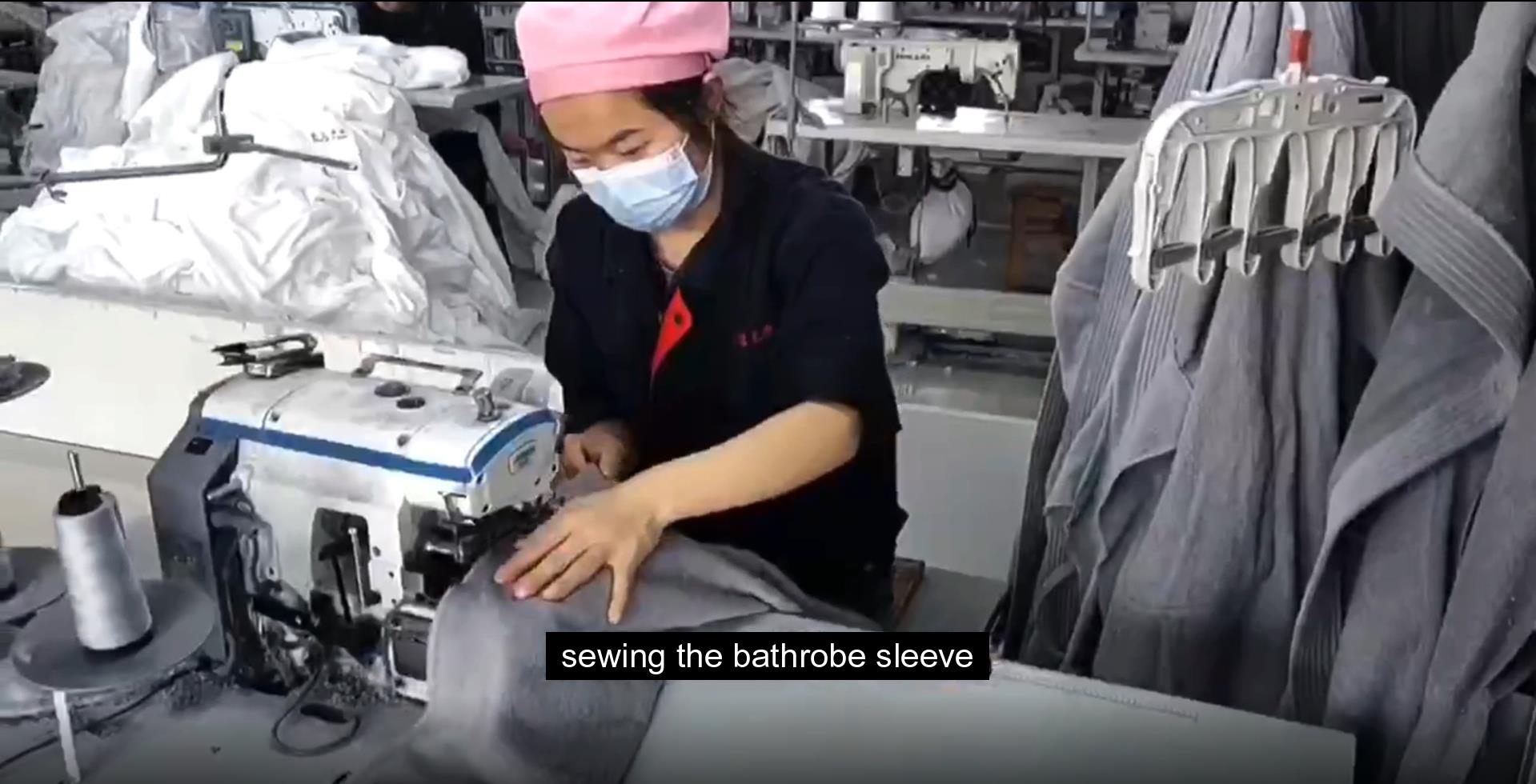 China supplier bathrobe workshop cotton velvet pile white and grey bathrobe-Hanbi textile 1