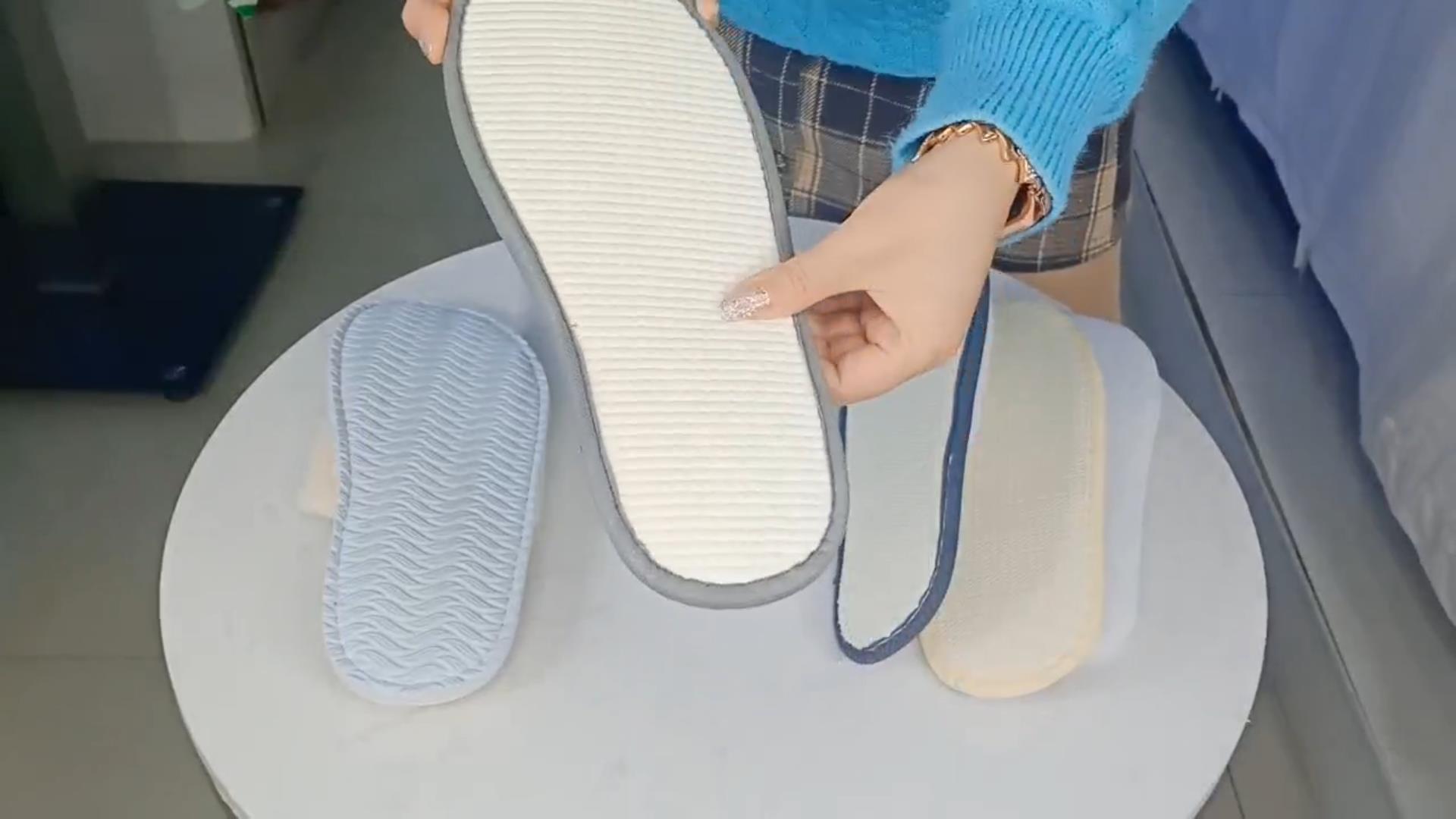 Overall single-use hotel slippers sole test- show you what is non-slip slipper sole 2