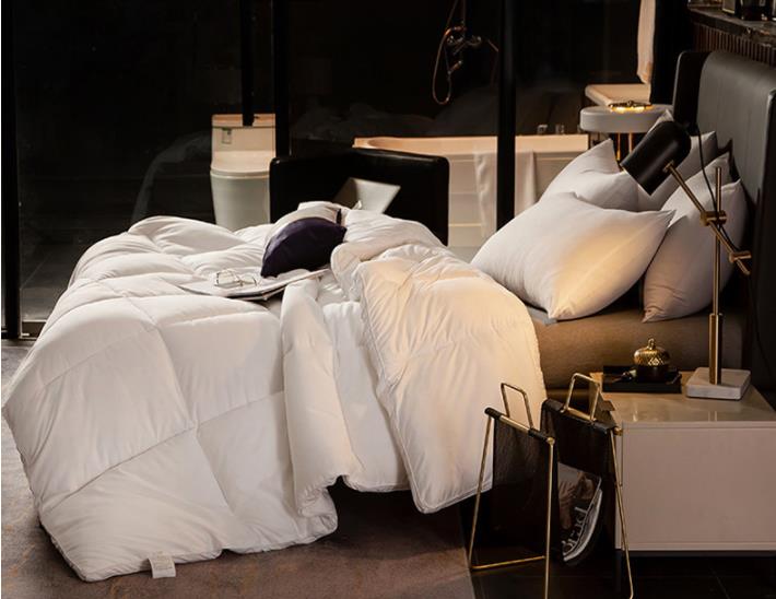 Hotel linen thickness keep warm winter cold comforter feather fabric soft skin-friendly 2