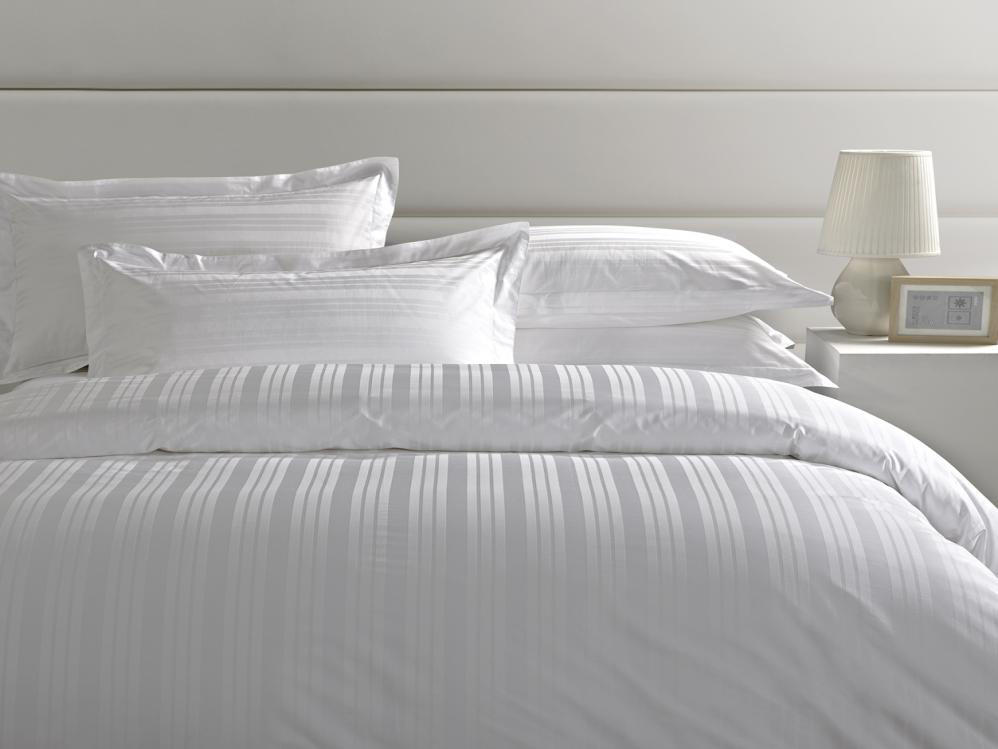 The Importance of Quality Bedding in Hotels: Enhancing Guest Comfort and Satisfaction 1