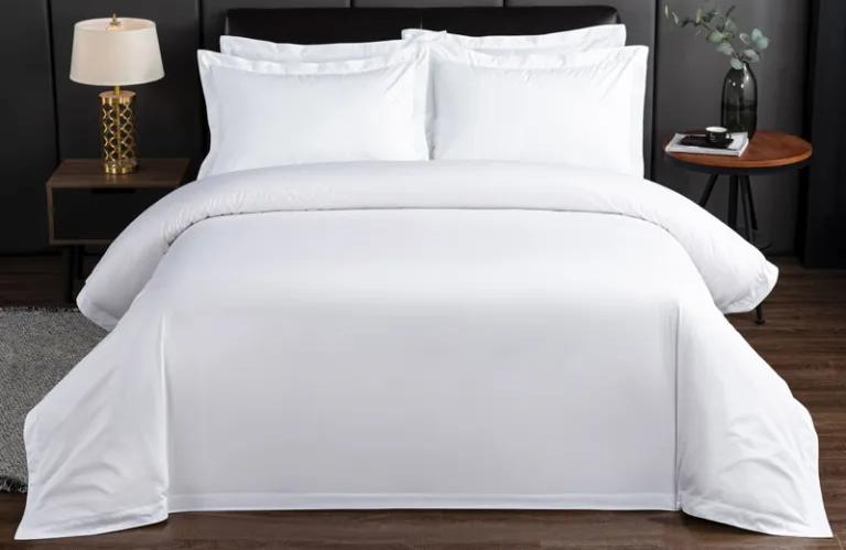 What Types of Bed Sheets Do Hotels Use? 1