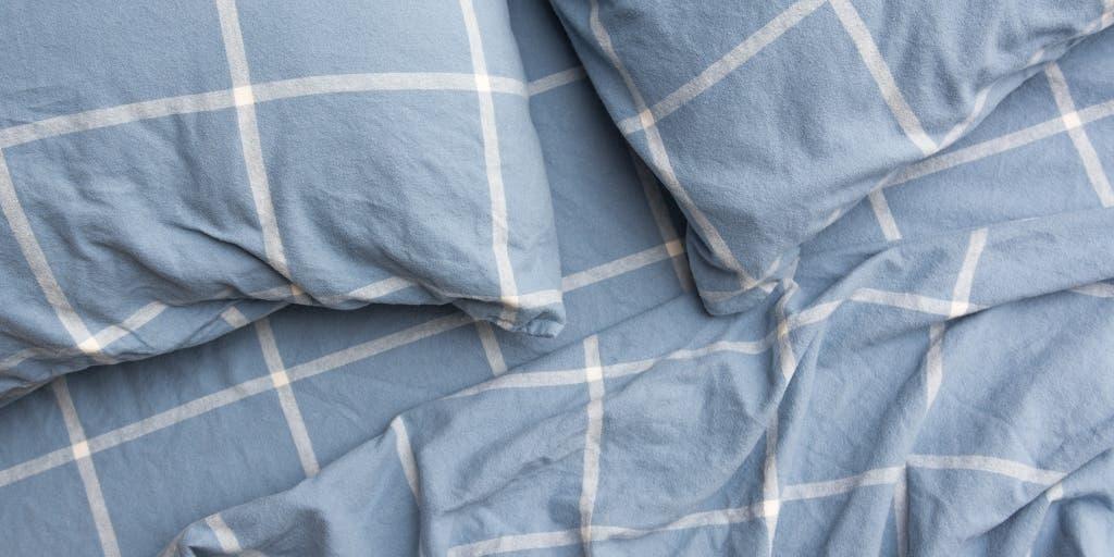 What Types of Bed Sheets Do Hotels Use? 7