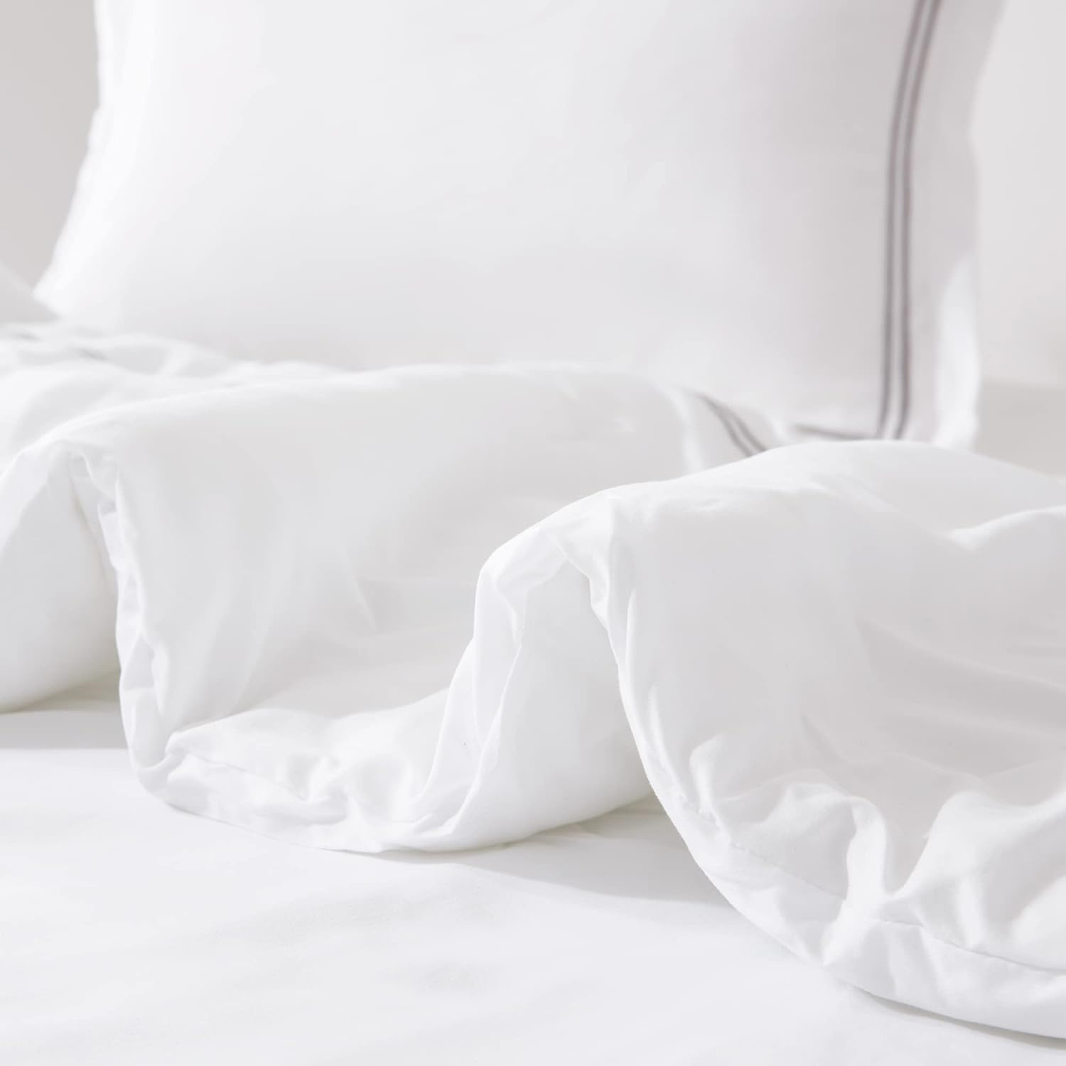 How much craftsmanship is involved in hotel bedding?  How to choose the right hotel bed 3
