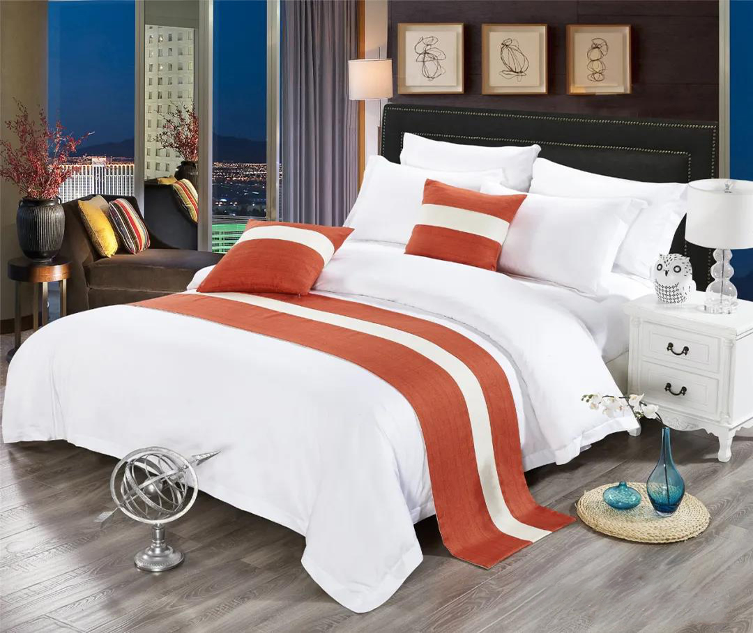 How To Use The Bedding Runner To Light Up The Hotel Room Space? Check It Out! 2