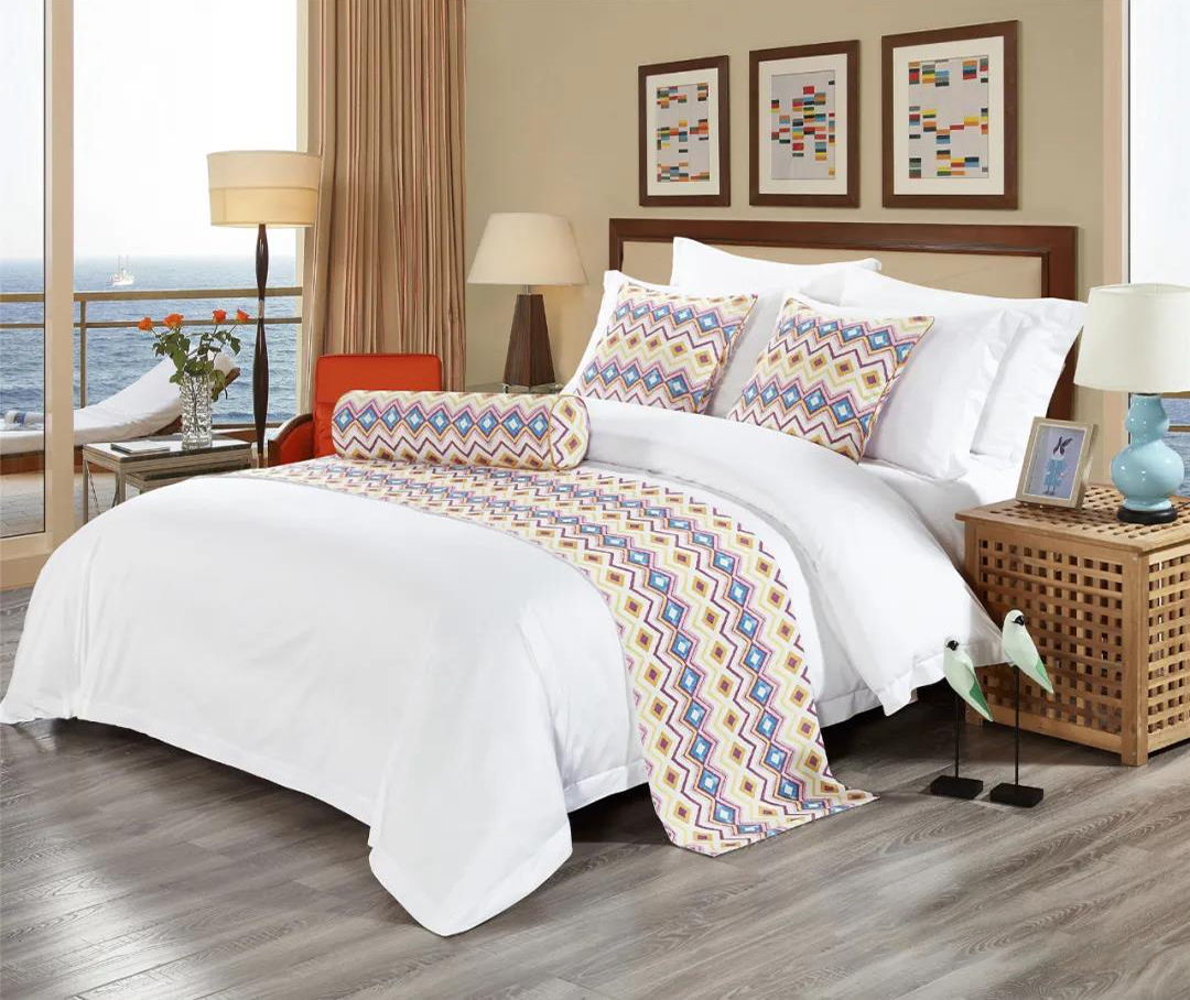 How To Use The Bedding Runner To Light Up The Hotel Room Space? Check It Out! 3