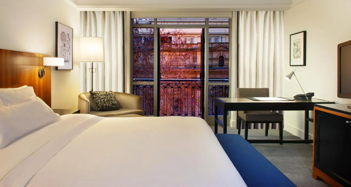 What Is Satin Hotel Linen ? Is Softer The Better? 1