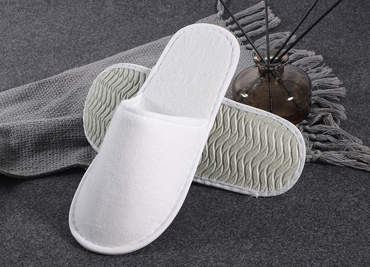 What are the types of slippers and which material is the best? 1