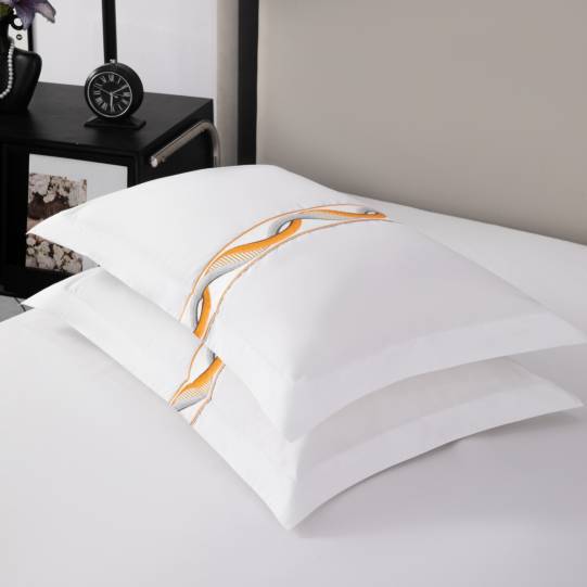 You can't go wrong with hotel Linen 4-piece thickened ground jade brocade! 6