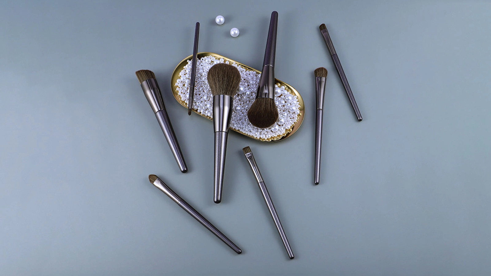 Professional 8-Piece Makeup Brush Set - Wholesale Cosmetics Accessories 1