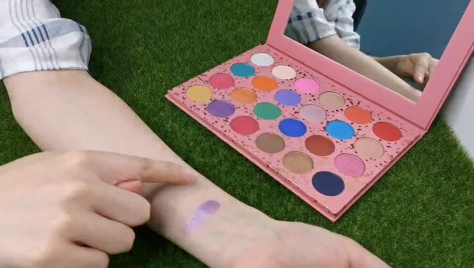 24 Color Eye Makeup High Pigment Eyeshadow Palette Private Label 1