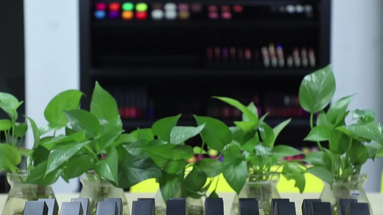 Fondotinta liquido opaco idratante impermeabile a marchio privato 1