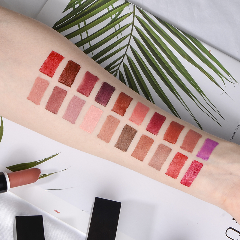 Professional Private Label Long Lasting Cosmetic Waterproof Matte Lipstick 3