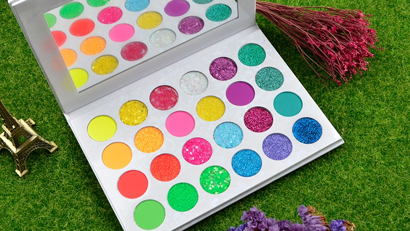 Палітра тіней для повік Private Lable Vegan Eyeshadows Glitter 1
