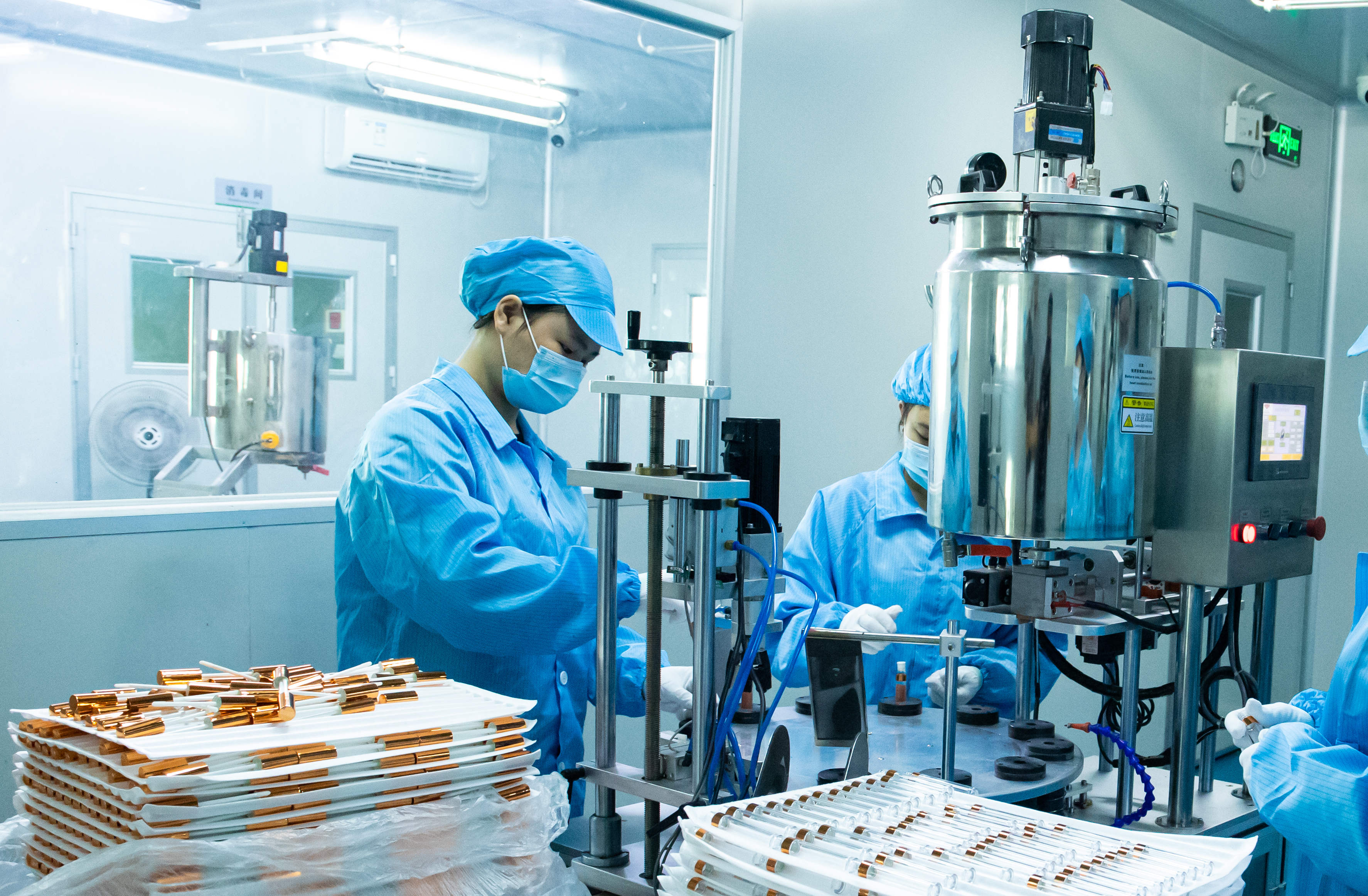 The Science Behind Our Lip Gloss